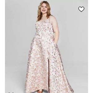 Long Sleeveless Gown